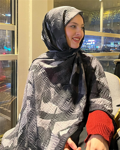 Siyah Saçak Desenli Müslin Şal