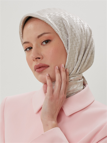 Taş Kazayağı Desen Parlak Jakar Eşarp