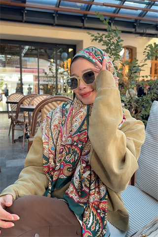 Zeynepin Haki Balamir Desen İpek Şal Tercihi