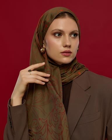 S-EFSUNLU-17 Zeytin Kabuğu & Tarçın Işıltısı Efsunlu Desen Şal