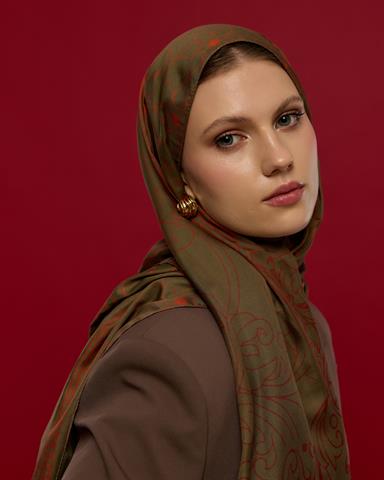 S-EFSUNLU-17 Zeytin Kabuğu & Tarçın Işıltısı Efsunlu Desen Şal