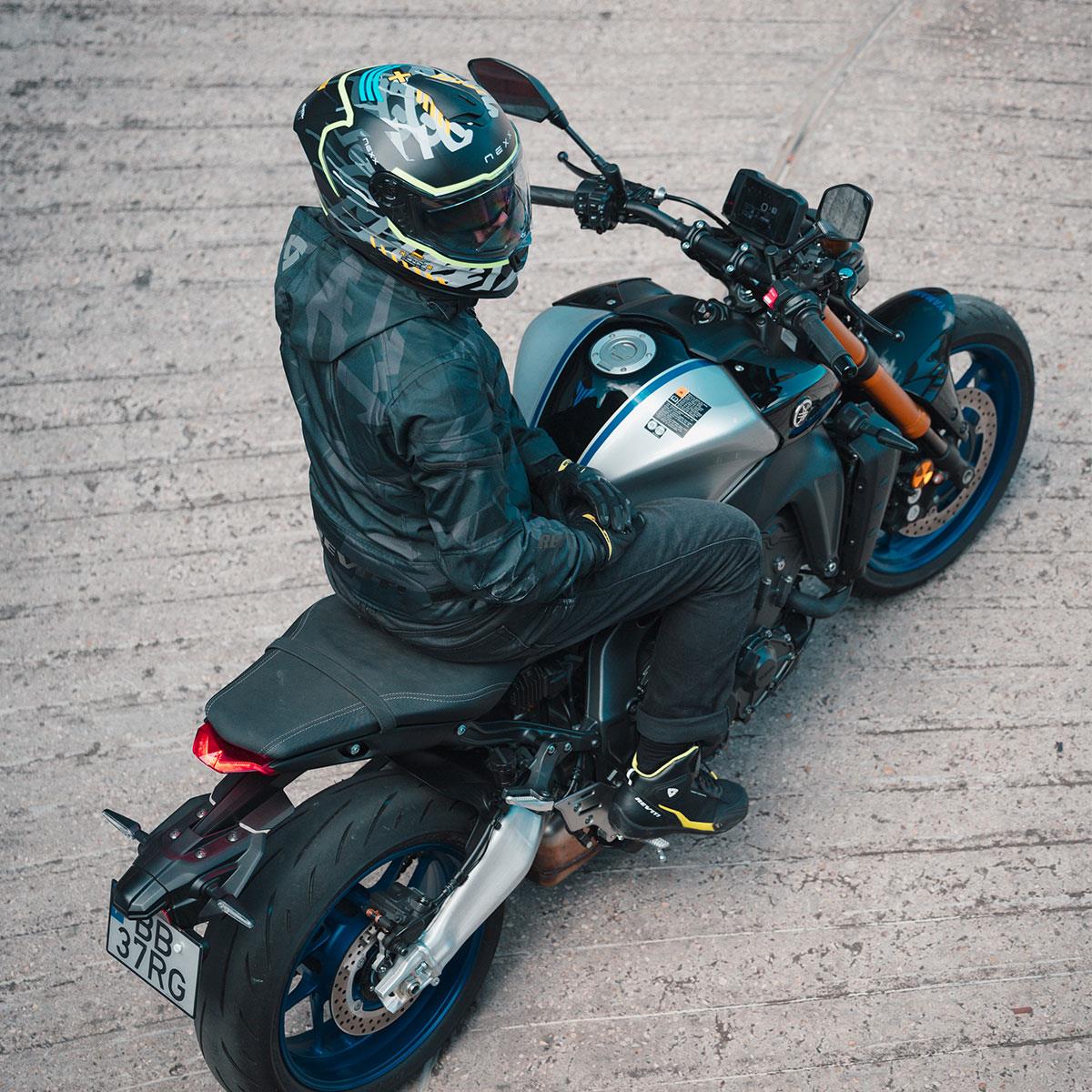 Nexx Y.100R Urbangram Kapalı Motosiklet Kaskı