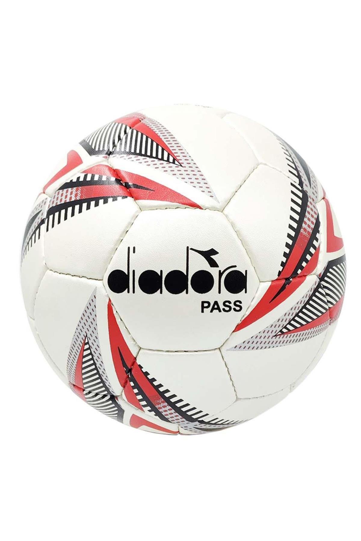 Diadora Pass Futbol Topu 4060241