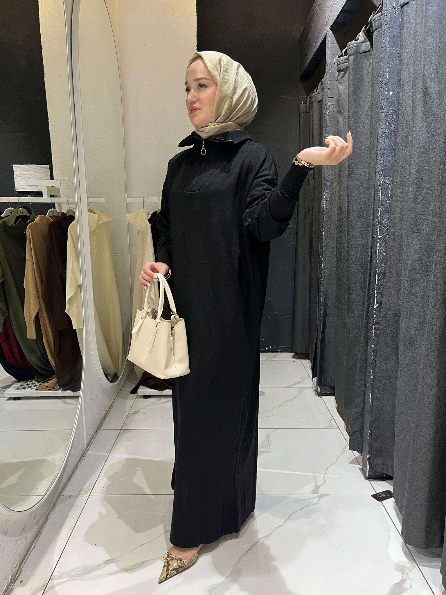DÜZ YARIM FERMUARLI TRİKO ELBİSE