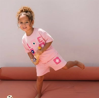 Kız Çocuk 2-8 Yaş arası Love pembe  Şortlu Yazlık Takım