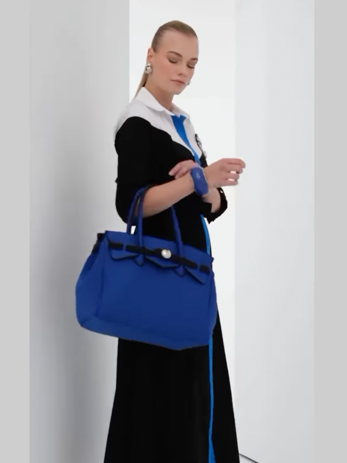Modern elbise