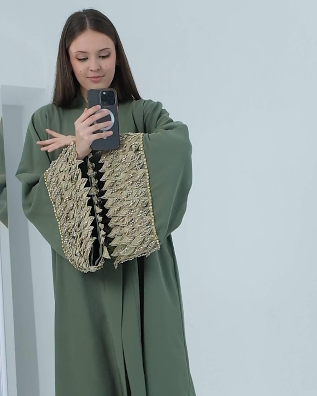 Yeşil Abaya Altın İşlemeli Asalet