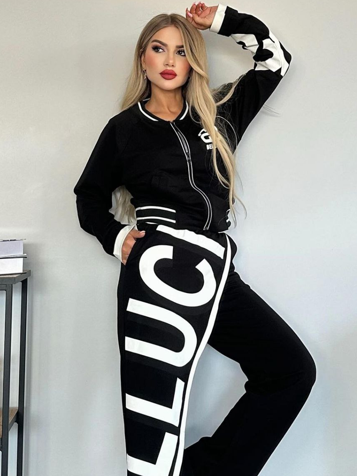 Carolita Siyah Takım