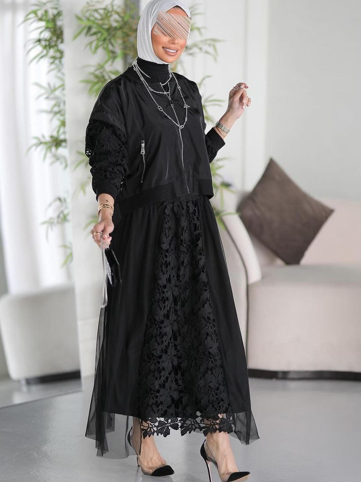 Kraliçe Şıklığı Siyah Takım Vardo - Tarzınızı Keşfedin, Moda Vardo ile Başlar!