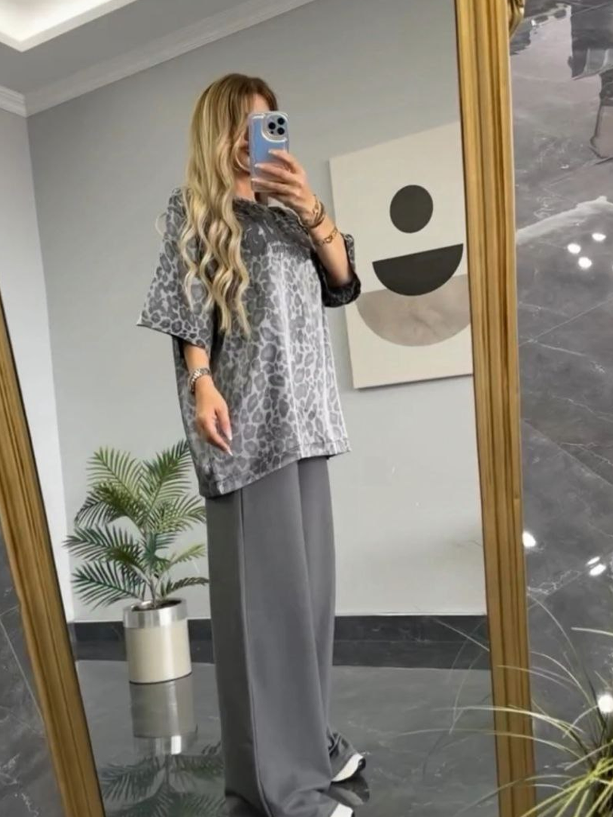 Lalita Gri Takım Vardo - Tarzınızı Keşfedin, Moda Vardo ile Başlar!
