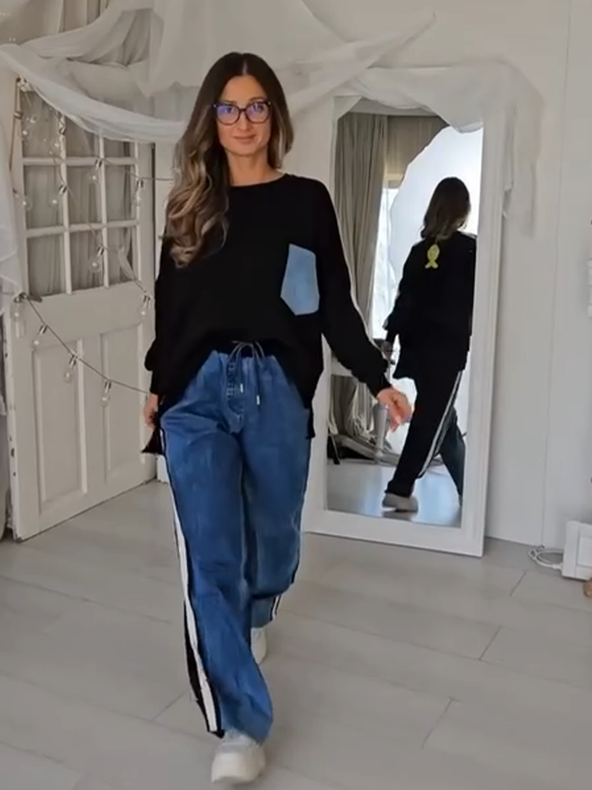 Siyah Sandy Takım  Vardo ile Şıklığa Adım Atın, Modanın Kalbinde Yer Alın!