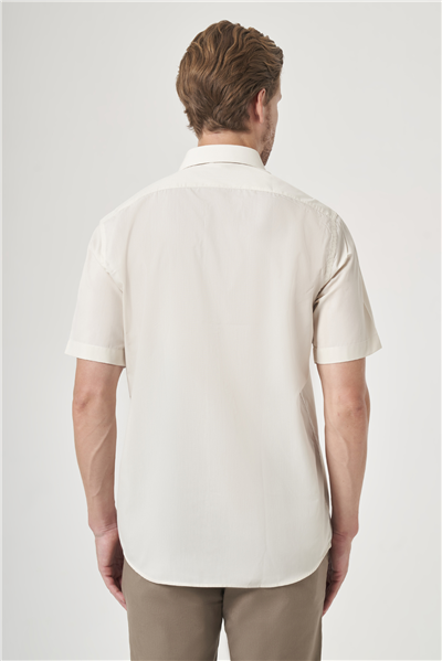 Bej Sert Yaka Kısa Kol Cepli Comfort Fit Pamuklu Gömlek 1004260258