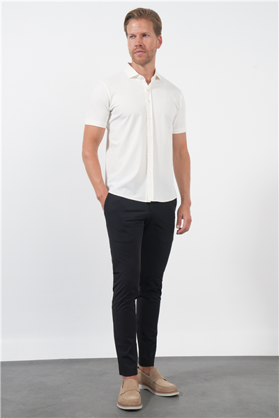 Beyaz İtalyan Yaka Kısa Kol Cepsiz Slim Fit Esnek Gömlek 1004260159