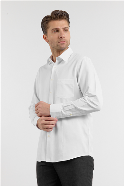 Beyaz Dokulu Sert Yaka Uzun Kol Cepli Comfort Fit Pamuklu Gömlek 1004255269