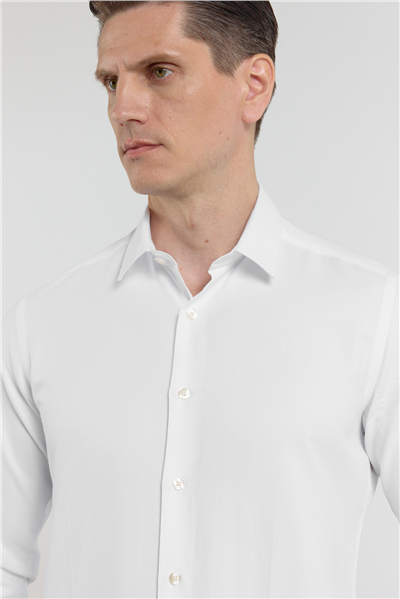 Beyaz Dokulu Sert Yaka Uzun Kol Cepsiz Slim Fit Pamuklu Gömlek 1004255283