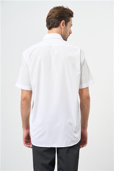 Beyaz Kısa Kol Düz Bez Ayağı Sert Yaka Cepli Pamuklu Classic Comfort Fit Gömlek 1004240925