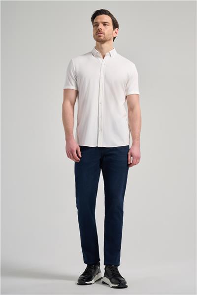 Beyaz Kısa Kol Düz Örme İtalyan Yaka Cepsiz Pamuklu Classic Slim Fit Gömlek 1004250156