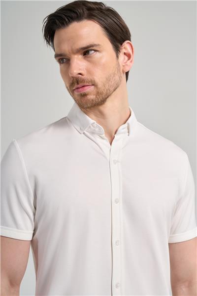 Beyaz Kısa Kol Düz Örme İtalyan Yaka Cepsiz Pamuklu Classic Slim Fit Gömlek 1004250156