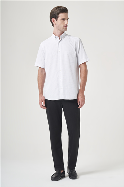 Beyaz-Lacivert Düğmeli Yaka Kısa Kol Cepli Comfort Fit Pamuklu Gömlek 1004260185