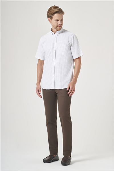 Beyaz-Lacivert Düğmeli Yaka Kısa Kol Cepli Comfort Fit Pamuklu Gömlek 1004260188