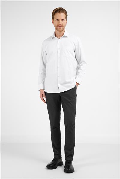 Beyaz-Lacivert Kareli Desen Sert Yaka Uzun Kol Cepli Comfort Fit Pamuklu Gömlek 1004255279