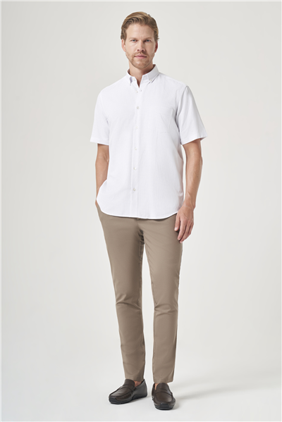 Beyaz-Lila Düğmeli Yaka Kısa Kol Cepli Comfort Fit Pamuklu Gömlek 1004260185