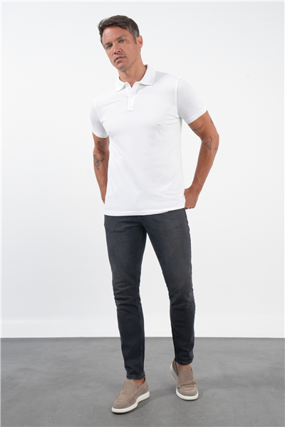 Beyaz Polo Yaka Kısa Kol Cepsiz Slim Fit Pamuklu Tişört 1011260154