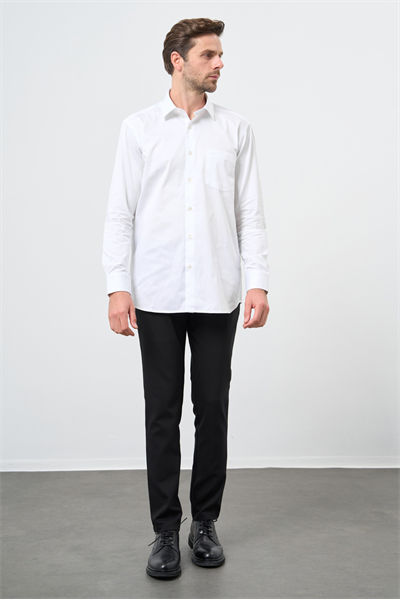 Beyaz Sert Yaka Cepli Comfort Fit Classic Pamuklu Gömlek 1004255323