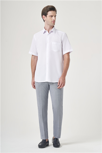 Beyaz Sert Yaka Kısa Kol Cepli Comfort Fit Pamuklu Gömlek 1004260258
