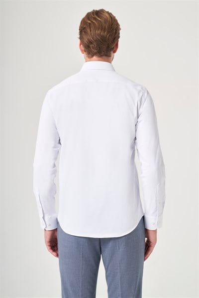 Beyaz Sert Yaka Uzun Kol Cepsiz Slim Fit Pamuklu Gömlek 1004260213