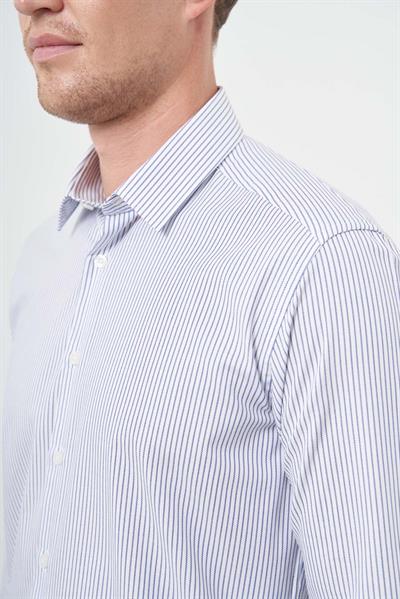 Beyaz Uzun Kol Çizgili Desen Oxford Sert Yaka Cepsiz Pamuklu Classic Slim Fit Gömlek 1004245206
