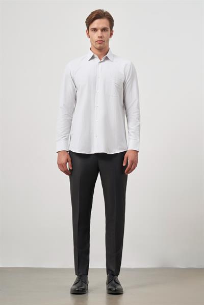 Beyaz Uzun Kol Kareli Desen Bez Ayağı Sert Yaka Cepli Pamuklu Classic Comfort Fit Gömlek 1004245158