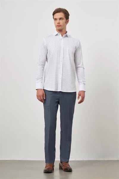 Beyaz Uzun Kol Kareli Desen Yarım İtalyan Cepli Classic Comfort Fit Gömlek 1004245196