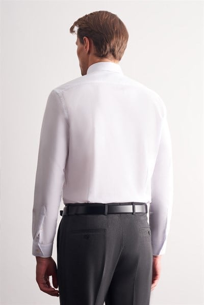Beyaz Uzun Kol Sert Yaka Düz Pamuklu Slim Fit Gömlek 1004260057