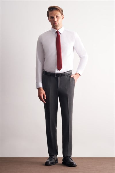 Beyaz Uzun Kol Sert Yaka Düz Pamuklu Slim Fit Gömlek 1004260057