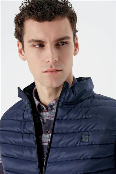 Koyu Lacivert Dik Yaka Dolumlu Casual Şişme Yelek 1009235153