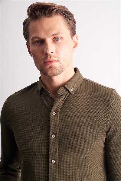 Haki Uzun Kol Düğmeli Yaka Kendinden Desenli Pamuklu Slim Fit Gömlek 1004255267