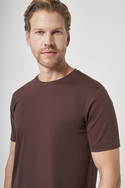 Kahverengi Bisiklet Yaka Kısa Kol Örme Slim Fit Esnek Basic Tişört 1011260184