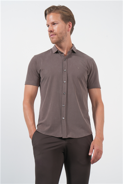 Kahverengi İtalyan Yaka Kısa Kol Cepsiz Slim Fit Esnek Gömlek 1004260159