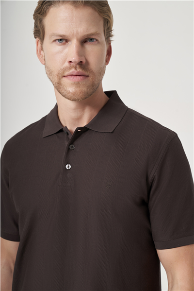Kahverengi Polo Yaka Kısa Kol Cepsiz Comfort Fit %100 Pamuk Tişört 1011260162