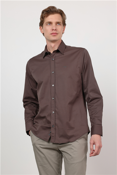 Kahverengi Sert Yaka Uzun Kol Cepsiz Slim Fit Pamuklu Gömlek 1004260213