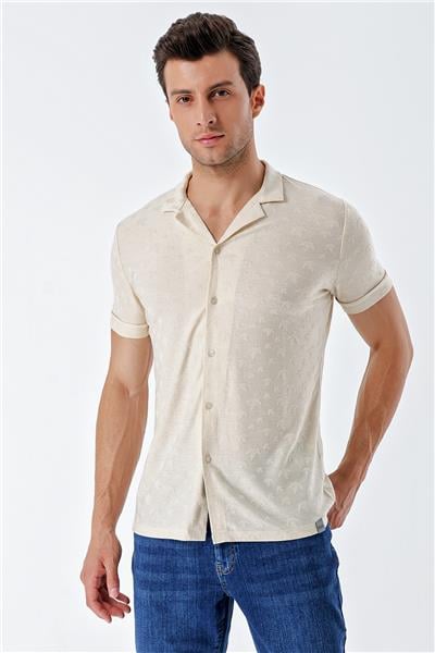 Bej Kısa Kollu Desenli Jakarlı Apaş Yaka Cepsiz Casual Slim Fit Dar Kesim Gömlek 1004230150