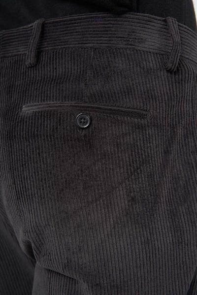 Koyu Antrasit Pamuklu Yandan Cepli Comfort Fit Kadife Pantolon 1003245160