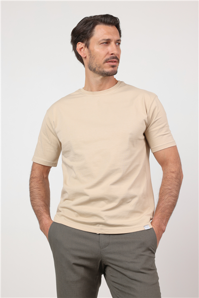 Koyu Bej Bisiklet Yaka Kısa Kol Cepsiz Slim Fit Pamuklu Tişört 1011260166