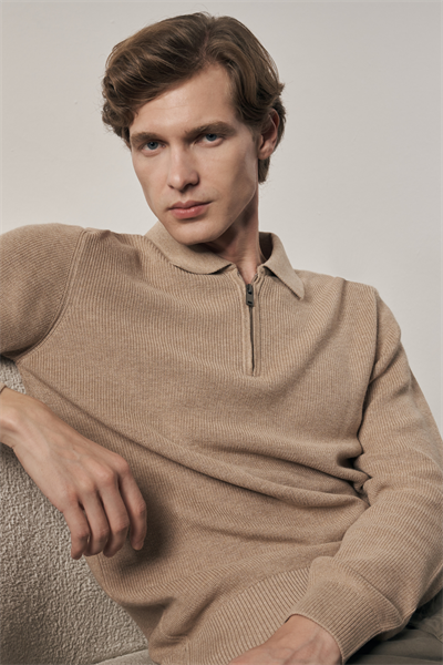 Koyu Bej Fermuarlı Polo Yaka Uzun Kol Cepsiz Comfort Fit Casual Pamuklu Triko Kazak 1012255202