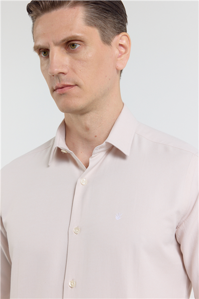 Bej Sert Yaka Uzun Kol Cepsiz Slim Fit Pamuklu Gömlek 1004255284