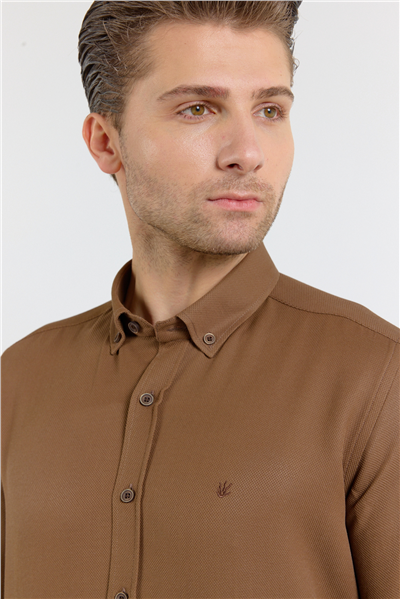 Koyu Kahverengi Perfetto Düğmeli Yaka Uzun Kol Cepsiz Slim Fit Cls Gömlek 1004255173