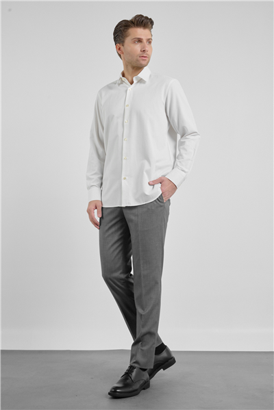 Krem Rengi Sert Yaka Uzun Kol Cepsiz Comfort Fit Pamuklu Gömlek 1004255914