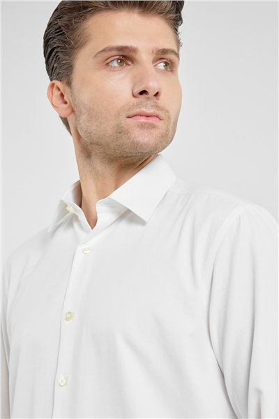 Krem Rengi Sert Yaka Uzun Kol Cepsiz Comfort Fit Pamuklu Gömlek 1004255914