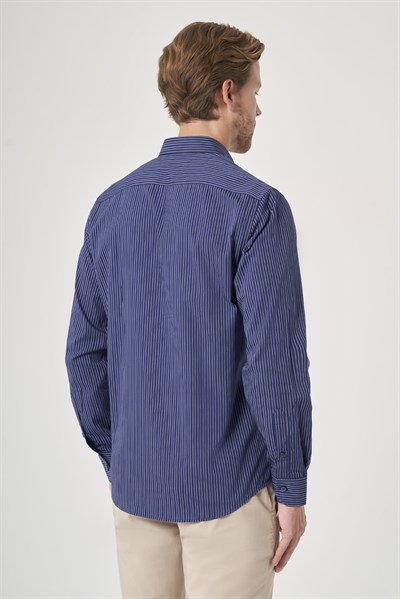 Lacivert-Beyaz Düğmeli Yaka Uzun Kol Cepli Comfort Fit %100 Pamuk Gömlek 1004260212